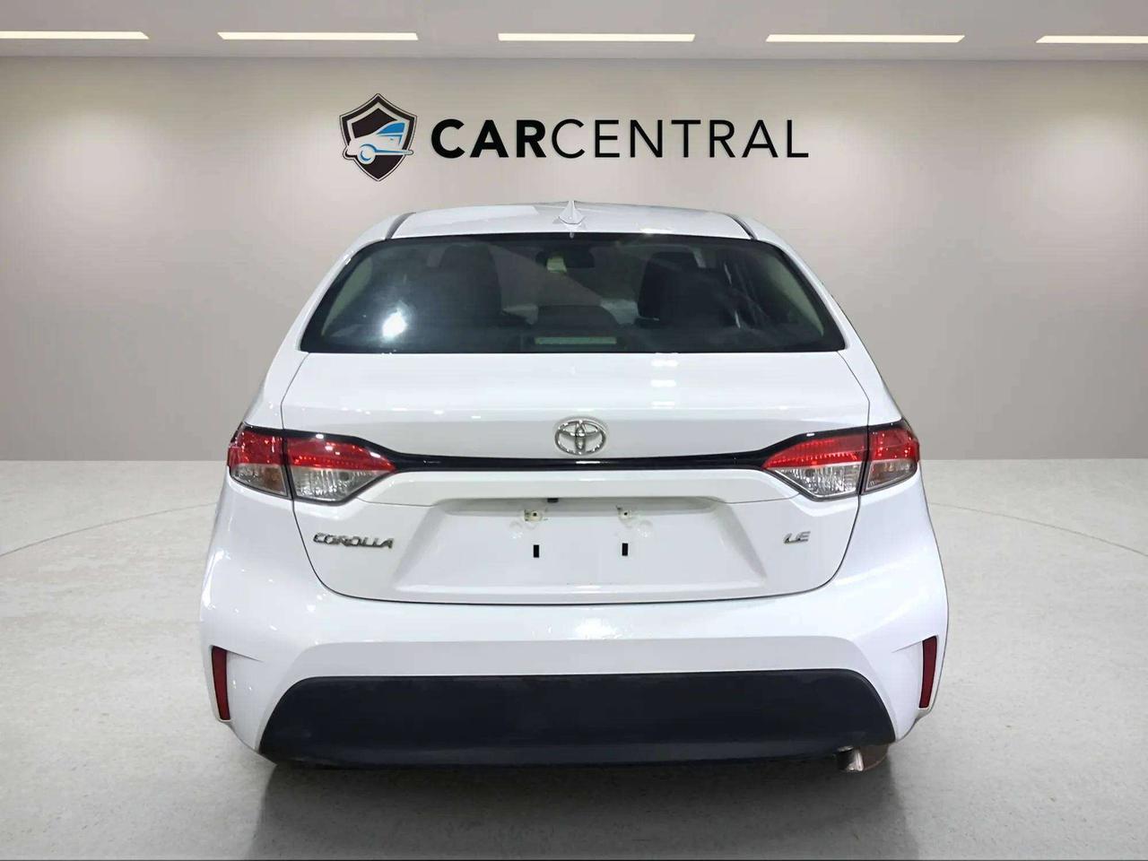 2023 Toyota Corolla LE | CLEAN CARFAX | CARPLAY | HEATED SEATS Photo