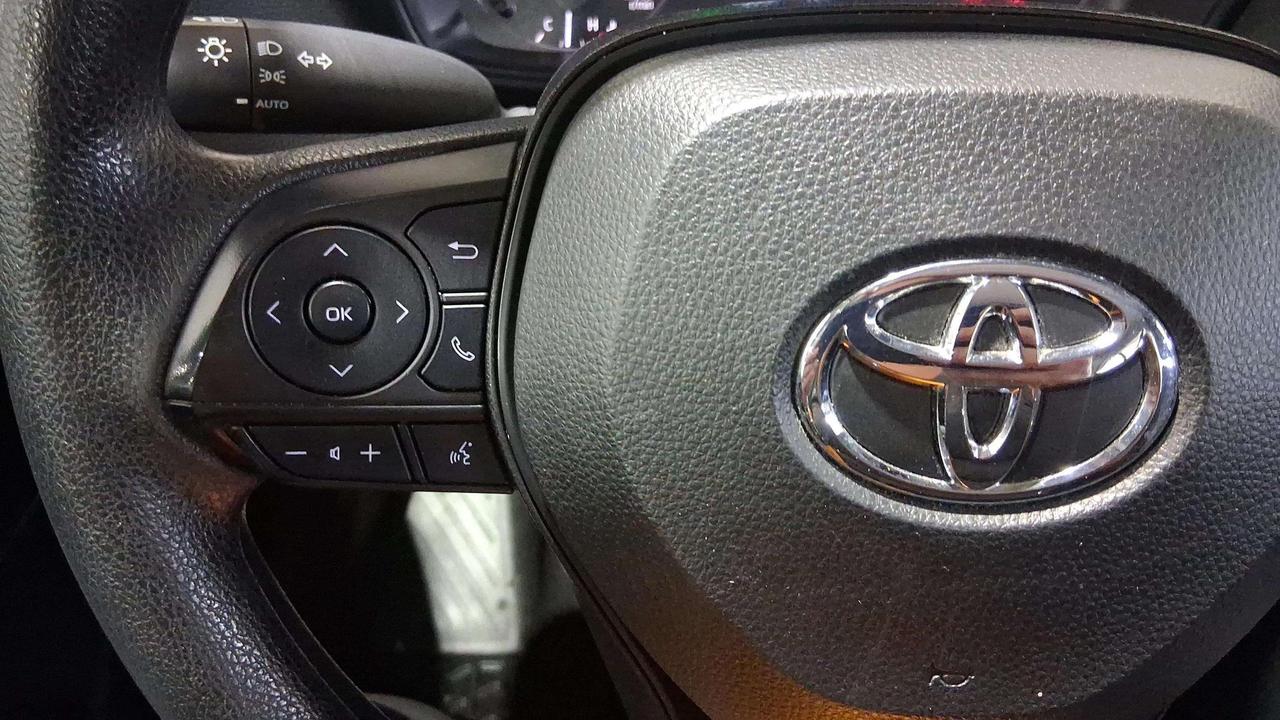 2023 Toyota Corolla LE | CLEAN CARFAX | CARPLAY | HEATED SEATS Photo