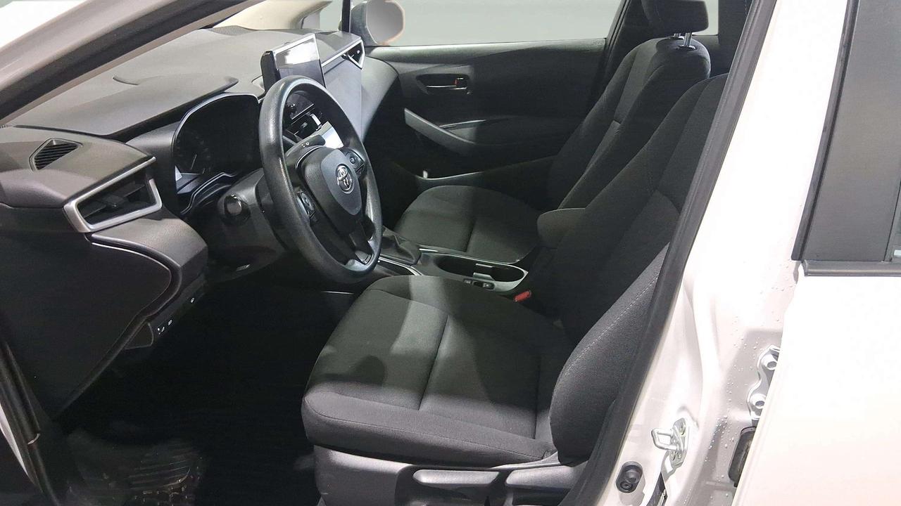 2023 Toyota Corolla LE | CLEAN CARFAX | CARPLAY | HEATED SEATS Photo