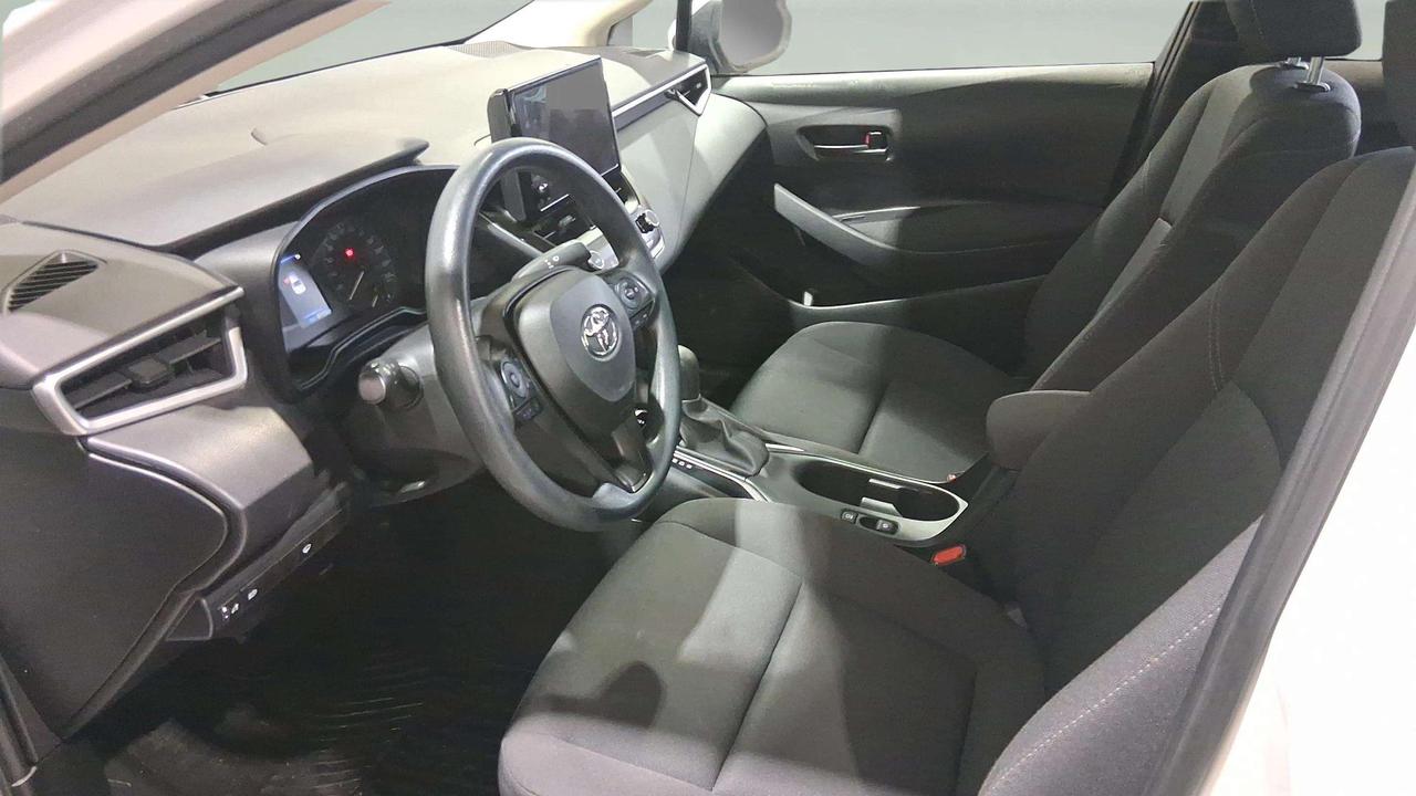 2023 Toyota Corolla LE | CLEAN CARFAX | CARPLAY | HEATED SEATS Photo