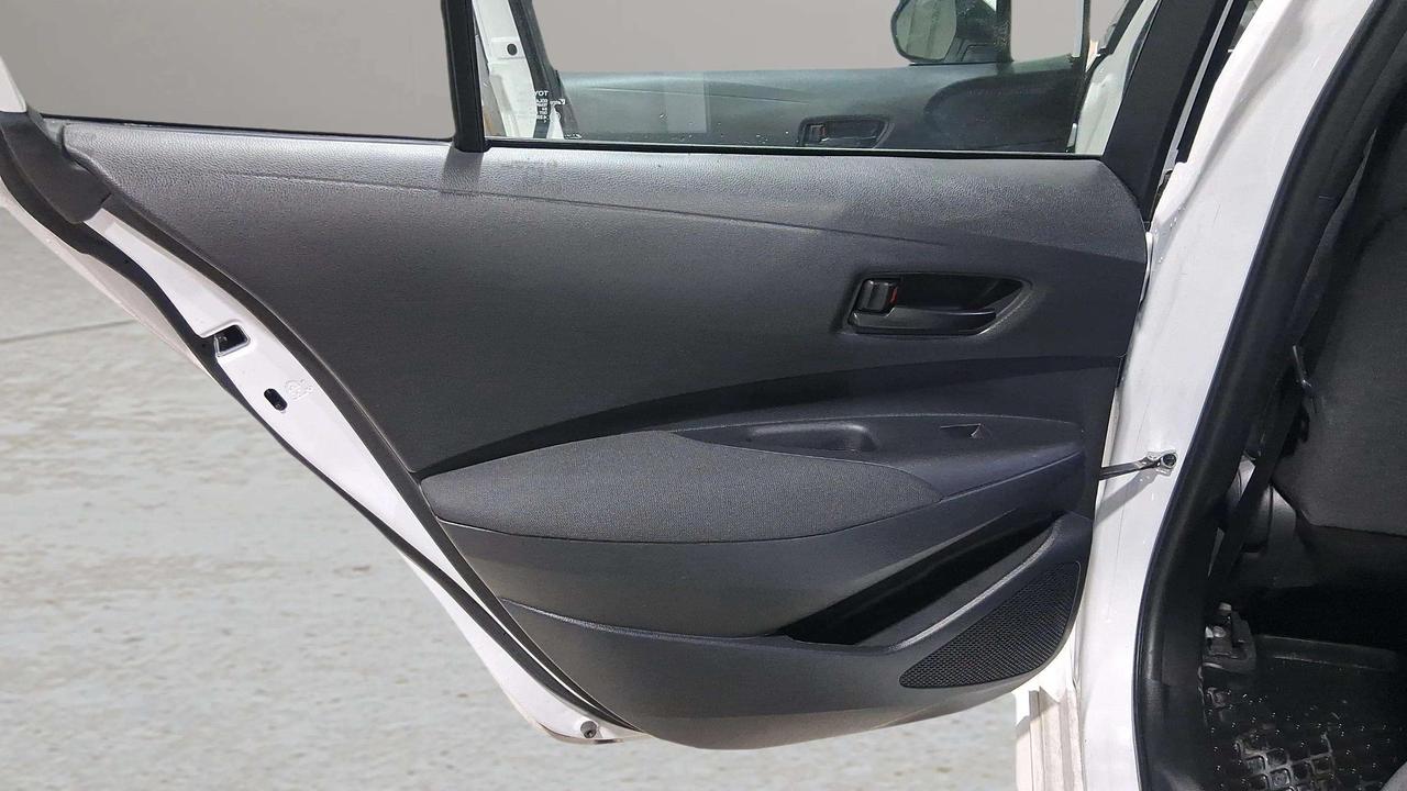 2023 Toyota Corolla LE | CLEAN CARFAX | CARPLAY | HEATED SEATS Photo