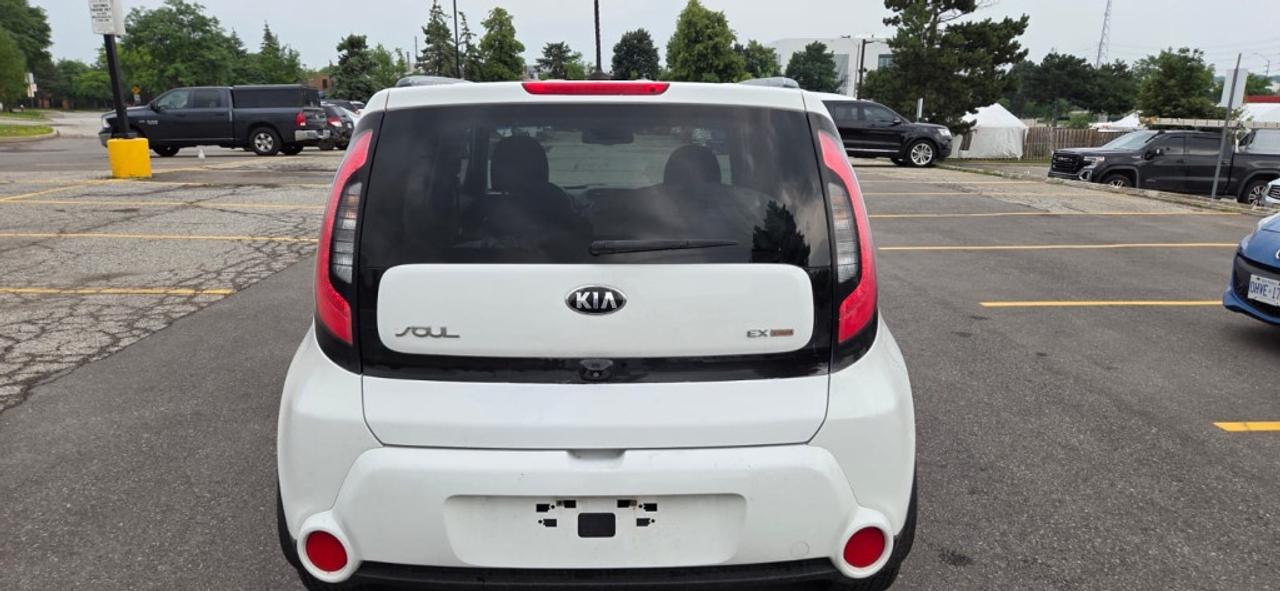 2014 Kia Soul + 4dr Wagon (2.0L 4cyl 6A) Photo