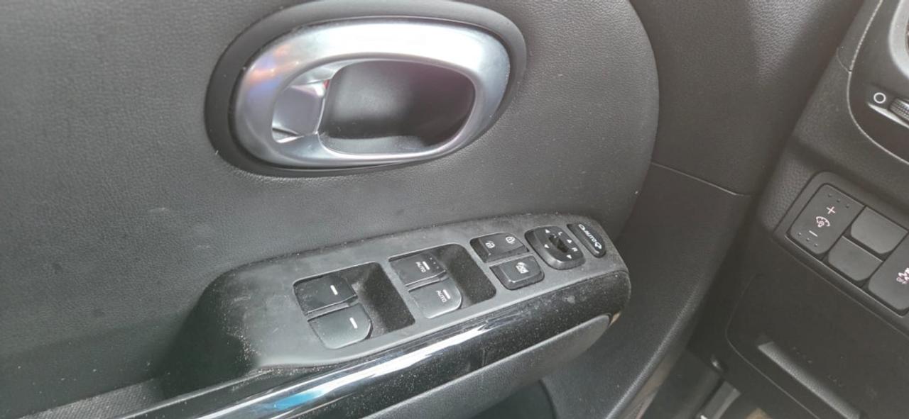 2014 Kia Soul + 4dr Wagon (2.0L 4cyl 6A) Photo