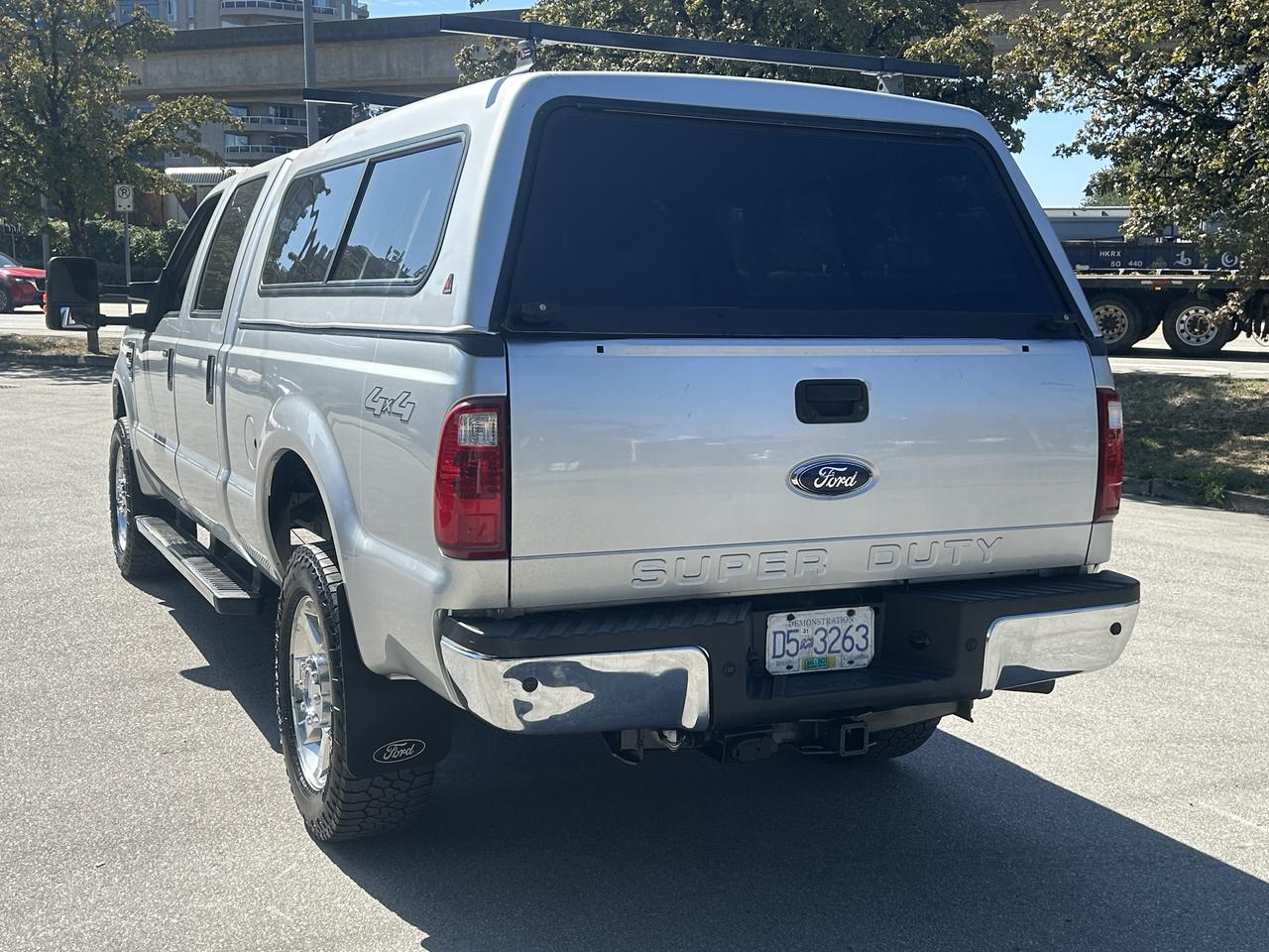 2010 Ford SUPER DUTY F-350 SRW XLT - Photo #3
