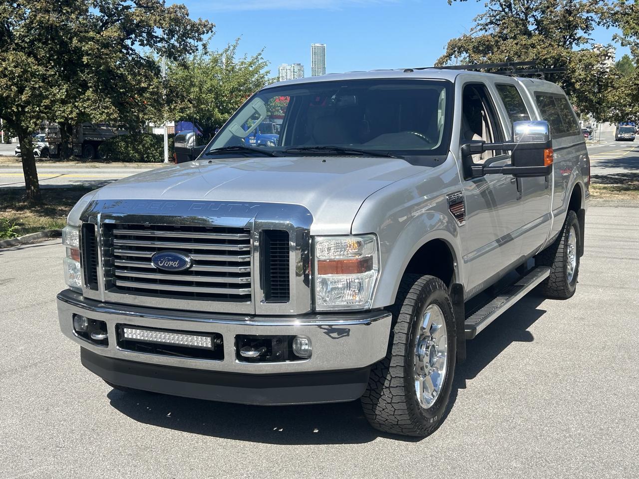 2010 Ford SUPER DUTY F-350 SRW XLT Photo