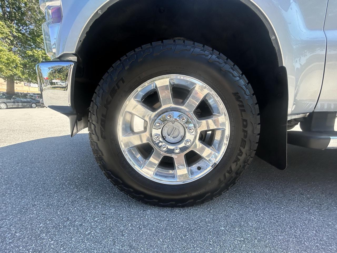 2010 Ford SUPER DUTY F-350 SRW XLT Photo