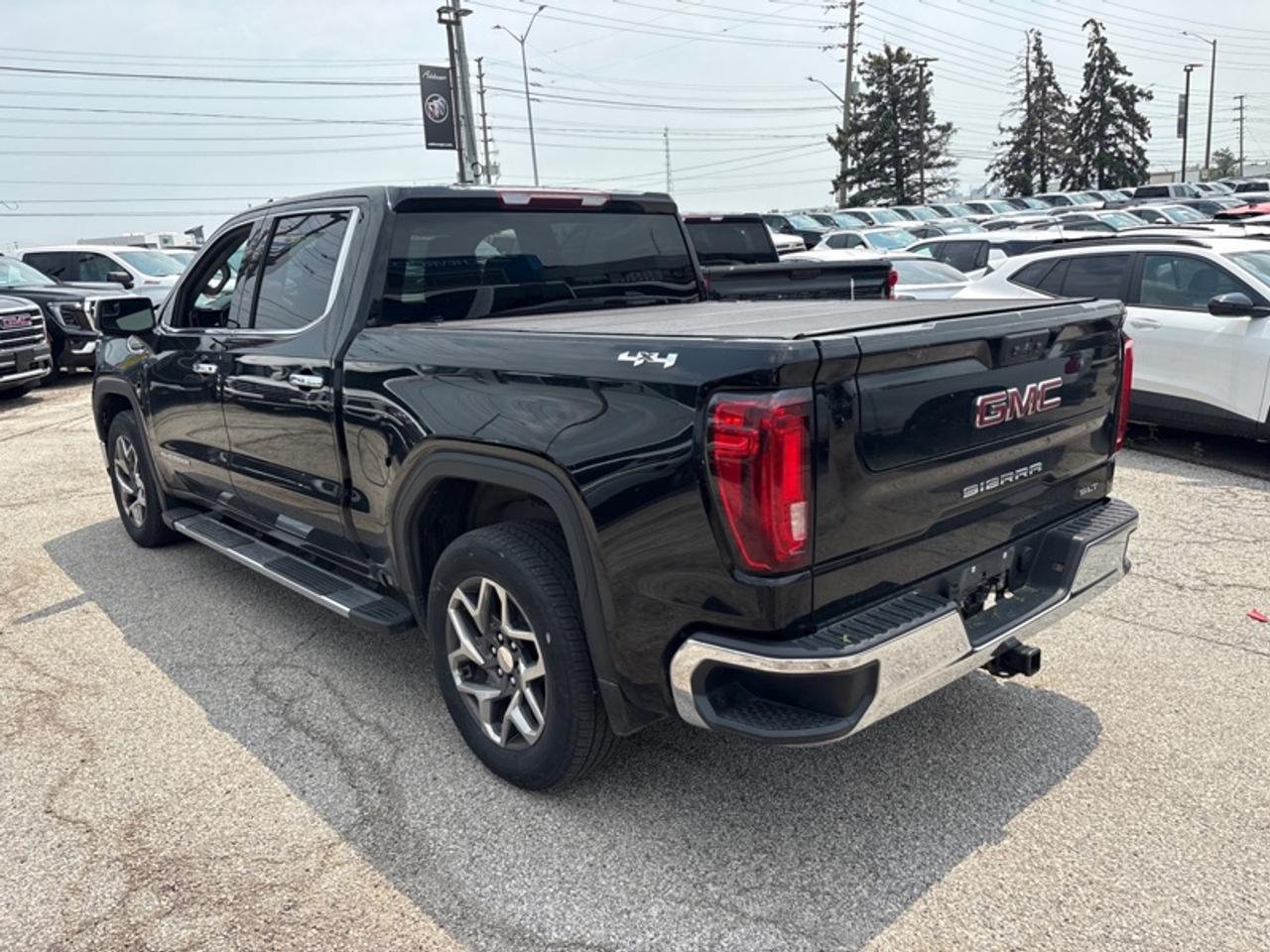 2023 GMC Sierra 1500 SLT Photo