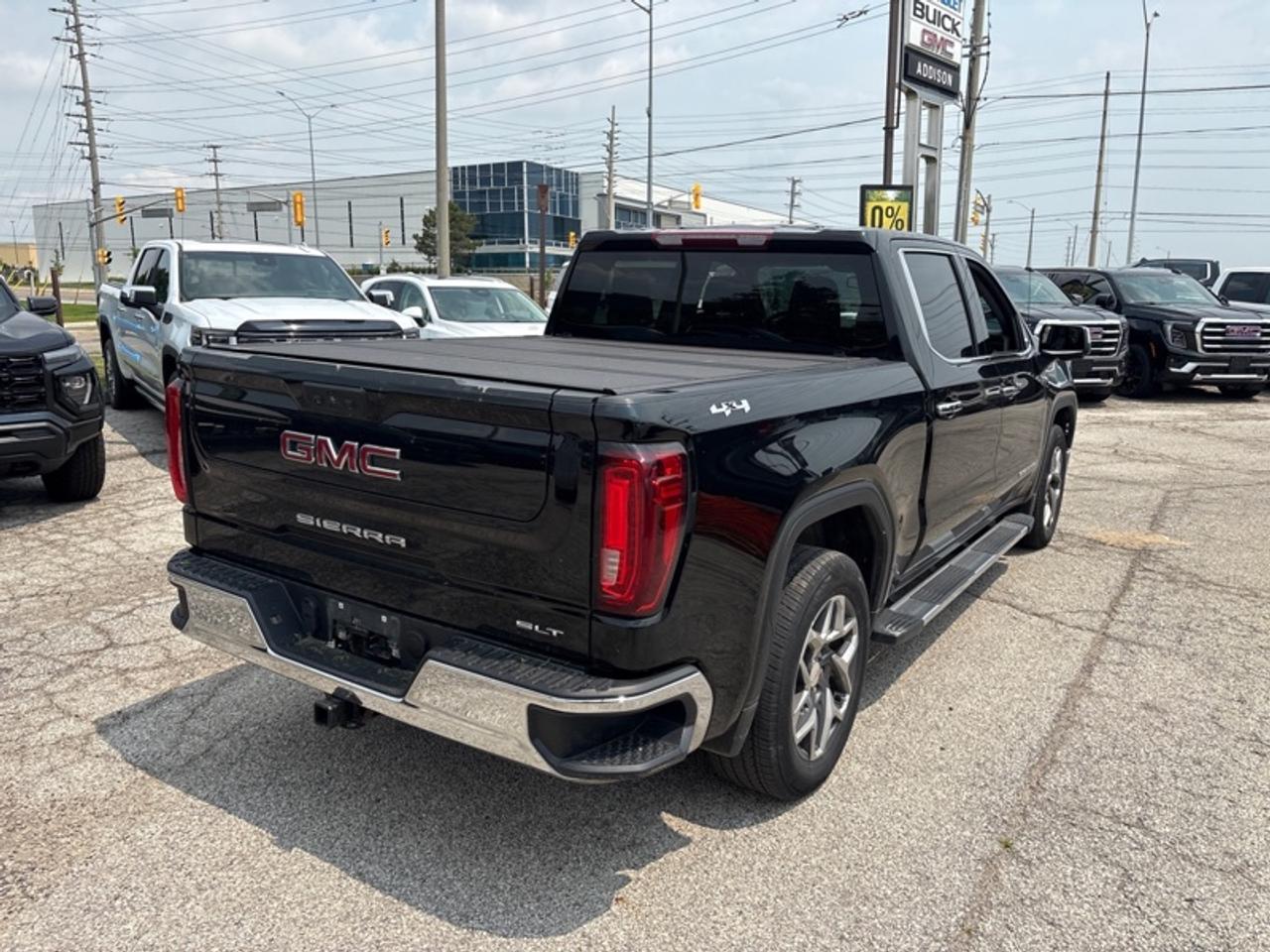 2023 GMC Sierra 1500 SLT Photo