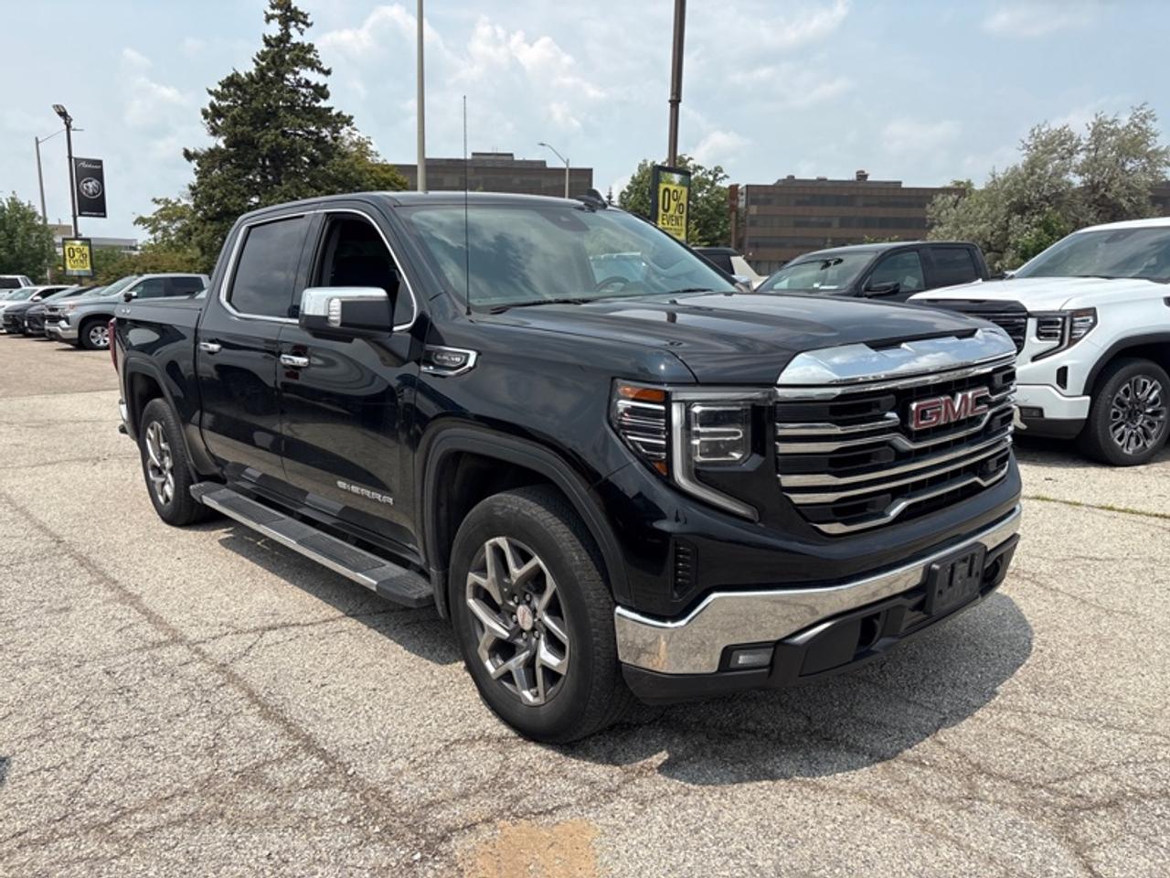 2023 GMC Sierra 1500 SLT Photo