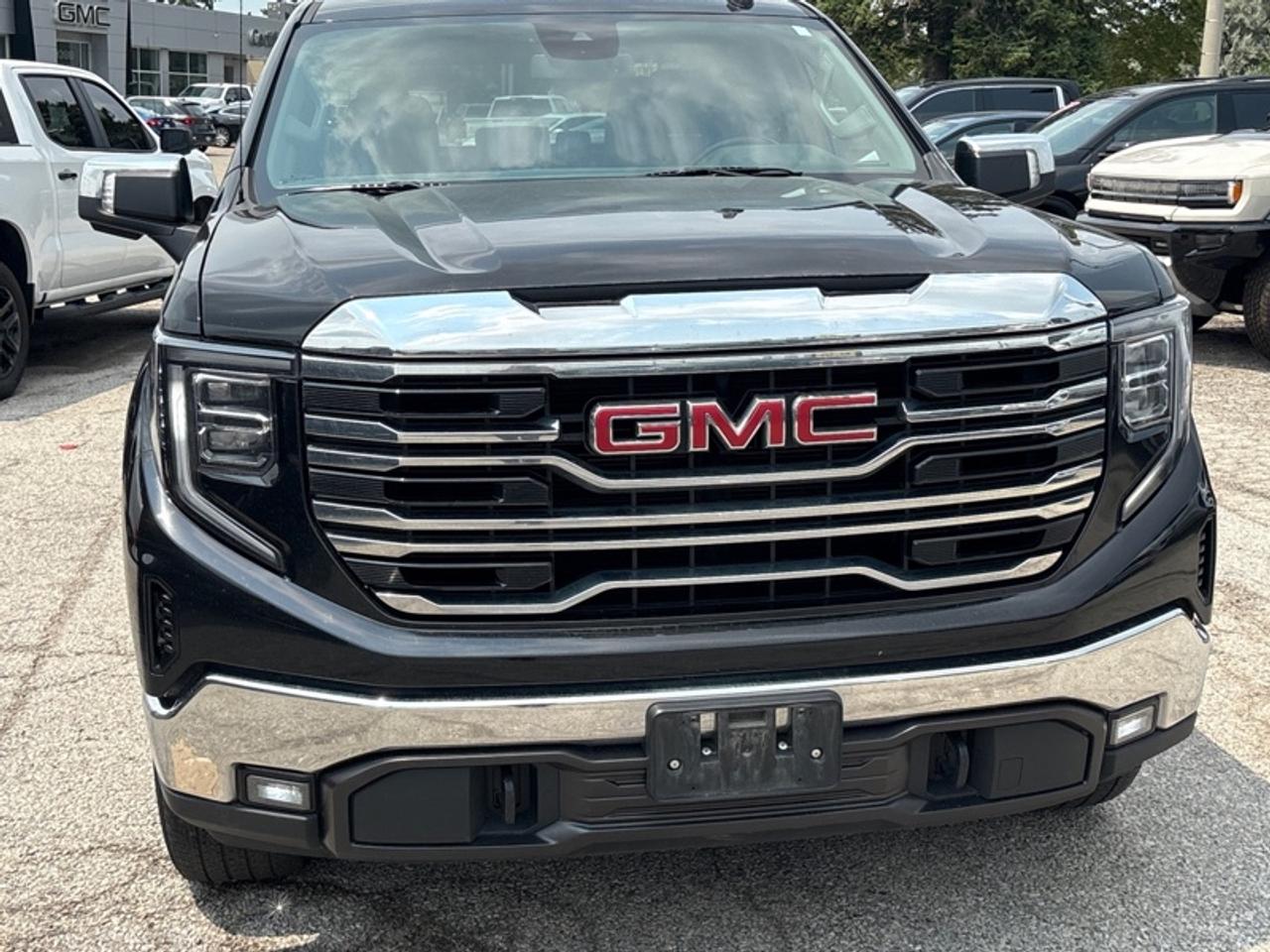 2023 GMC Sierra 1500 SLT Photo