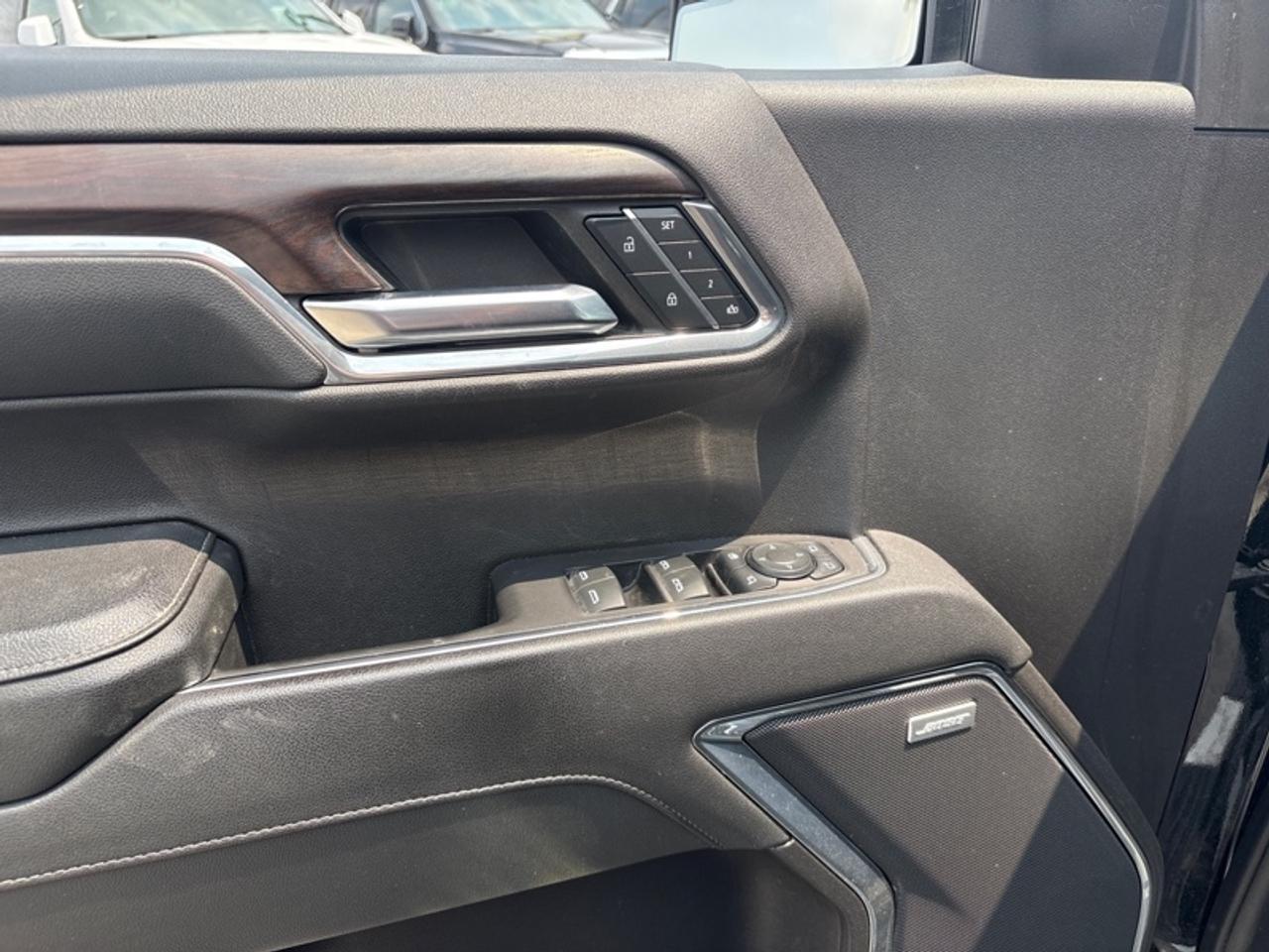 2023 GMC Sierra 1500 SLT Photo