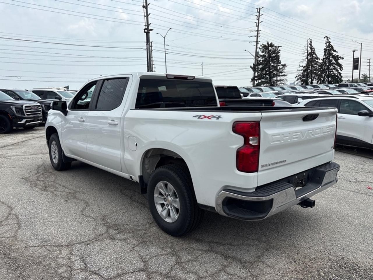 2025 Chevrolet Silverado 1500 LT  5.3L V8 Photo3