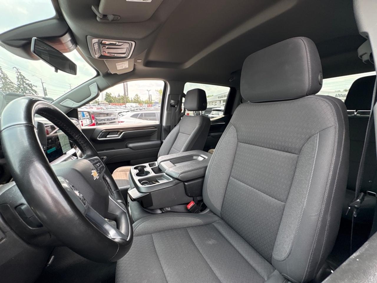 2025 Chevrolet Silverado 1500 LT  5.3L V8 Photo
