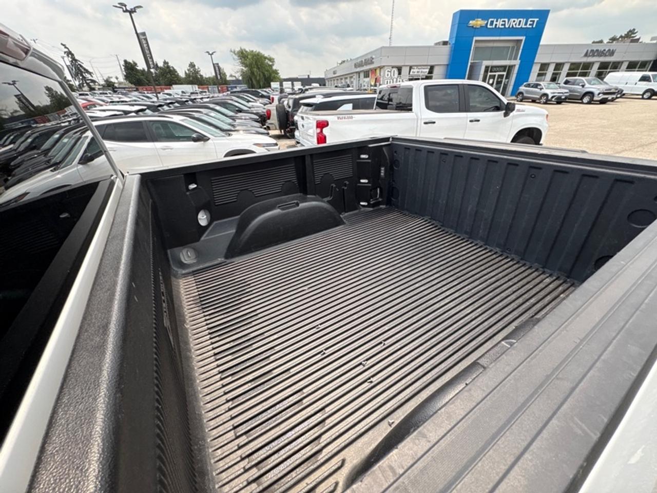 2025 Chevrolet Silverado 1500 LT  5.3L V8 Photo