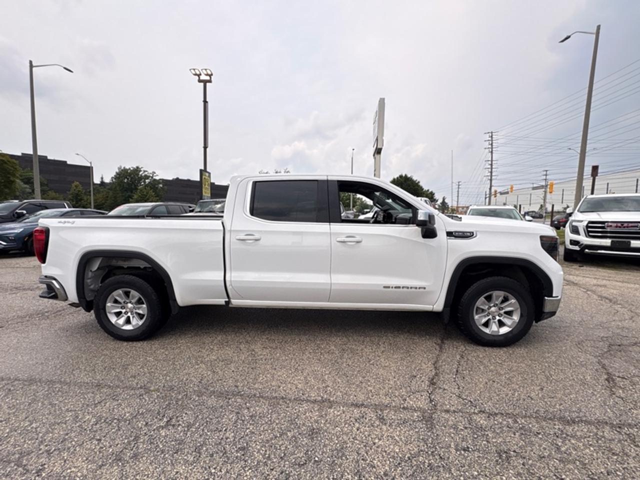 2023 GMC Sierra 1500 SLE  STANADRD BOX 5.3L V8 Photo