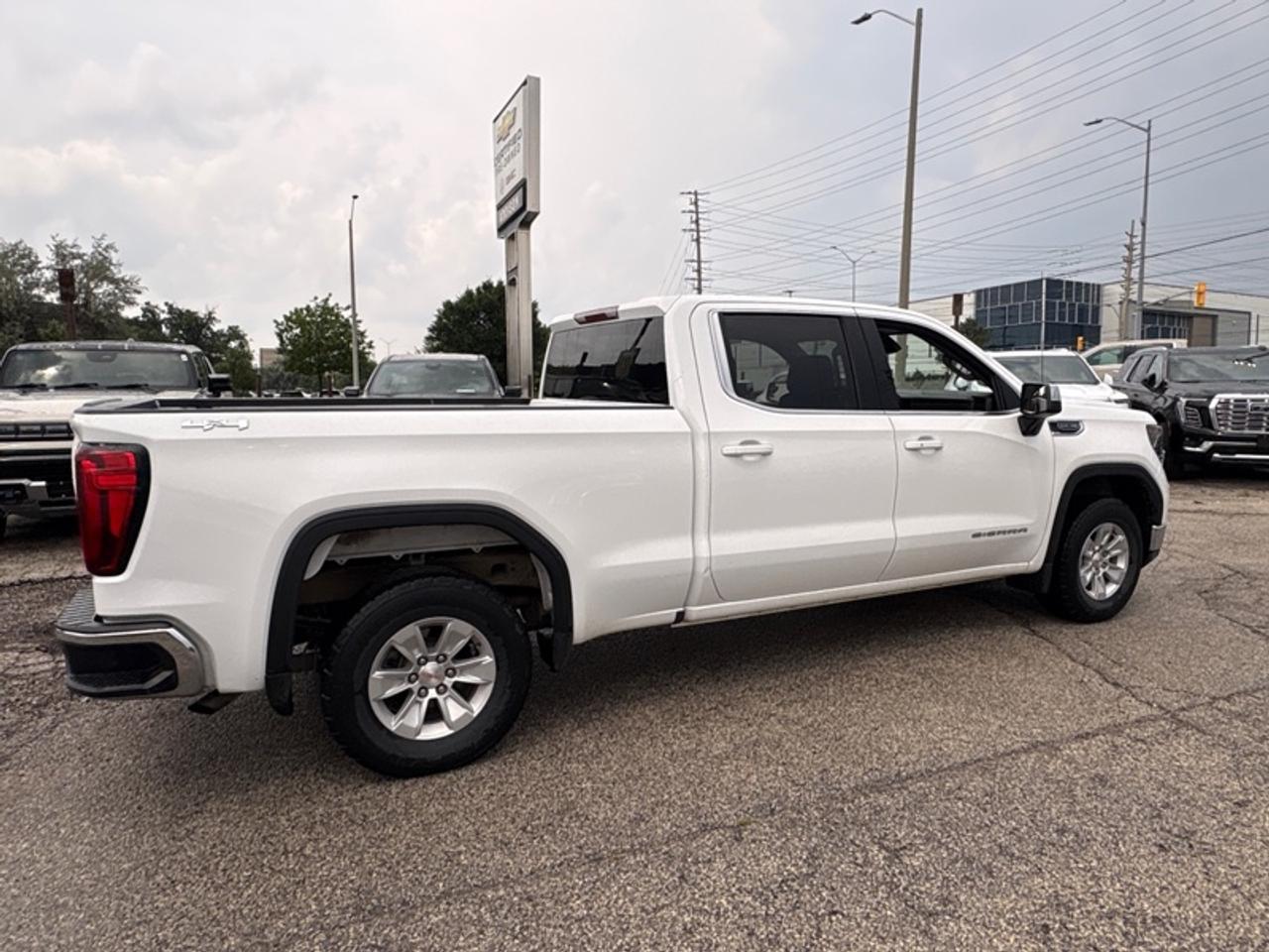 2023 GMC Sierra 1500 SLE  STANADRD BOX 5.3L V8 Photo