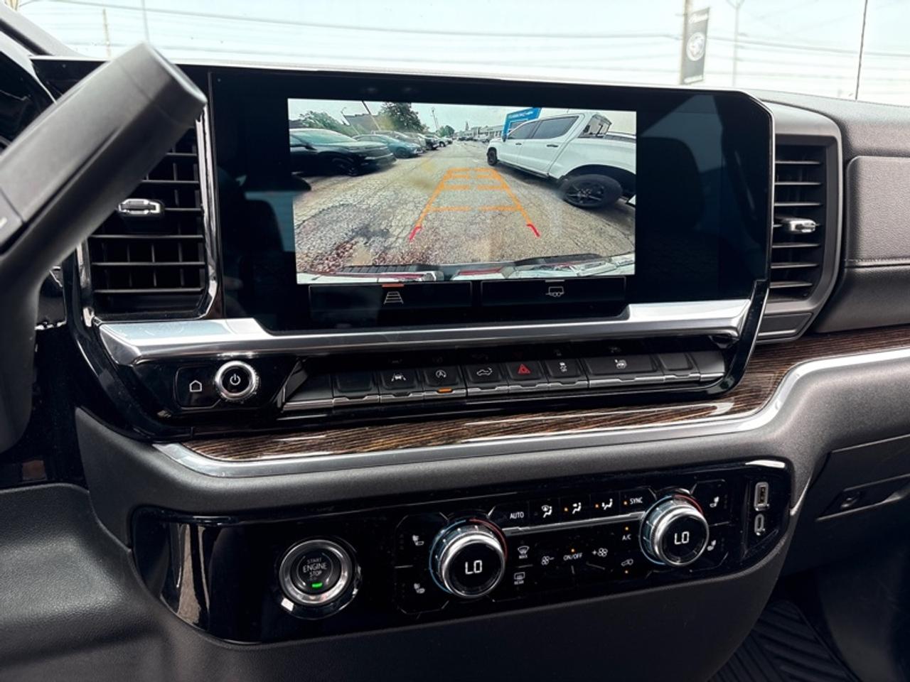 2023 GMC Sierra 1500 SLE  STANADRD BOX 5.3L V8 Photo