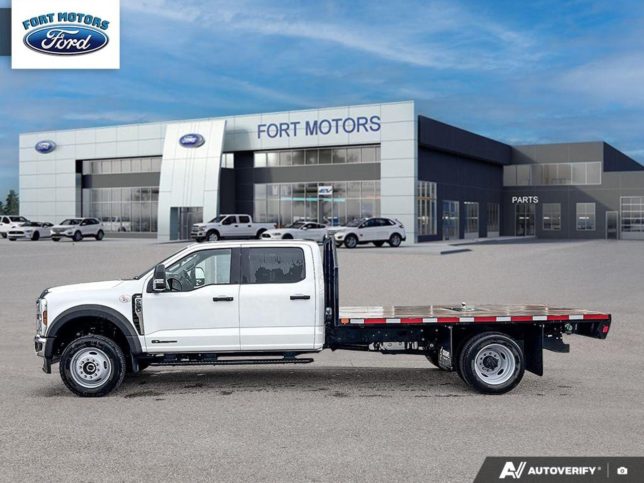 2026 Ford SUPER DUTY F-550 DRW XLT Photo2