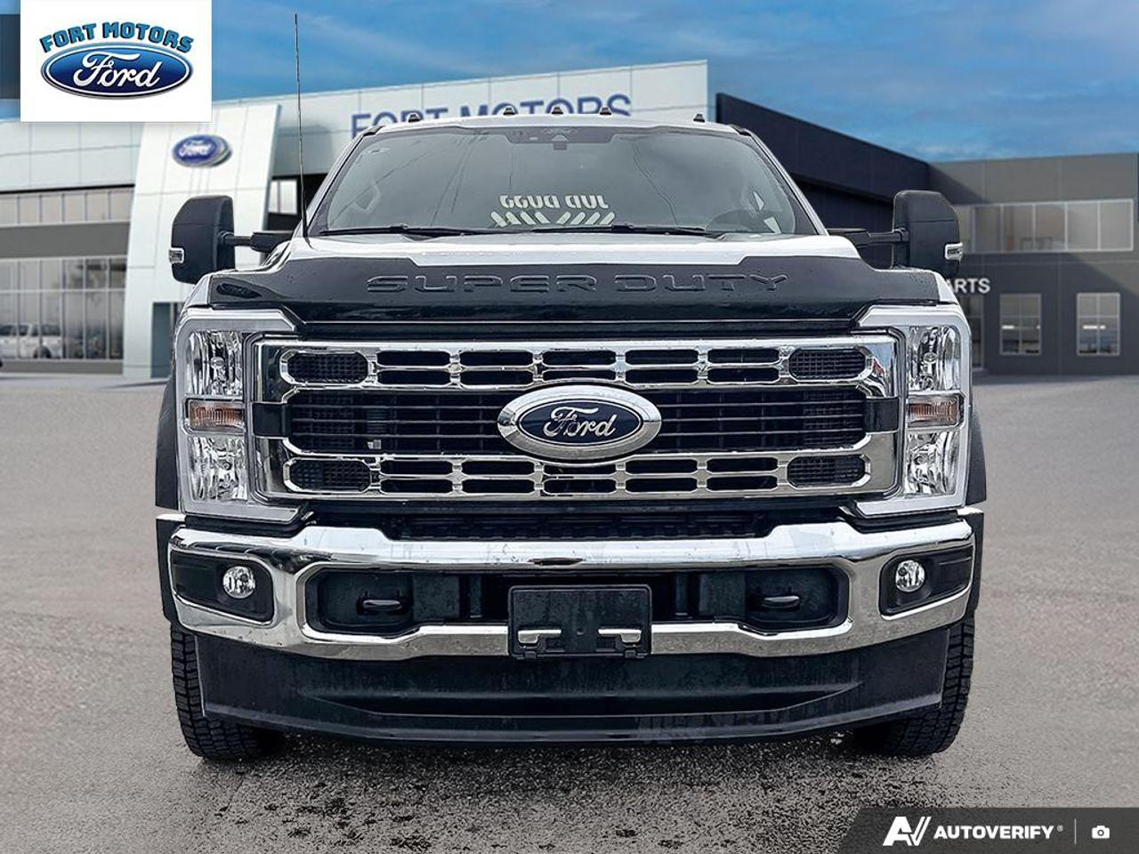 2026 Ford SUPER DUTY F-550 DRW XLT Photo1
