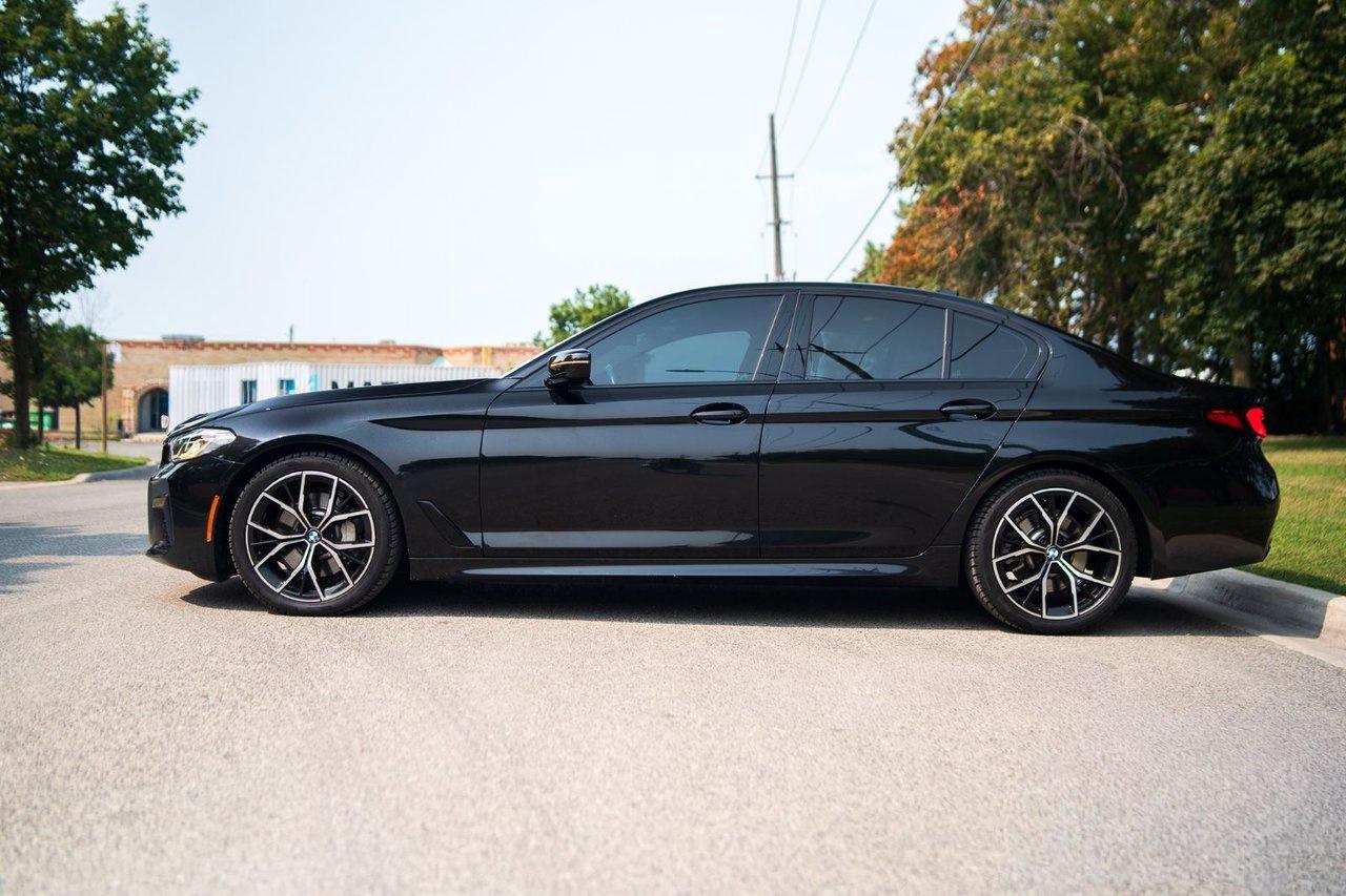 2022 BMW 5 Series 530i xDrive Photo