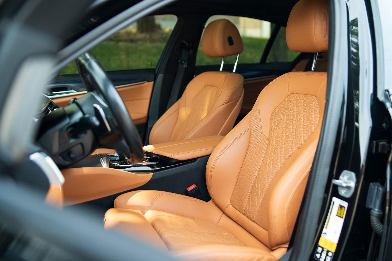 2022 BMW 5 Series 530i xDrive Photo