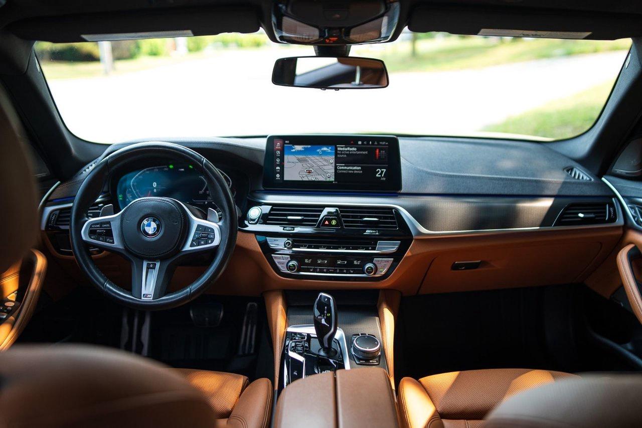 2022 BMW 5 Series 530i xDrive Photo