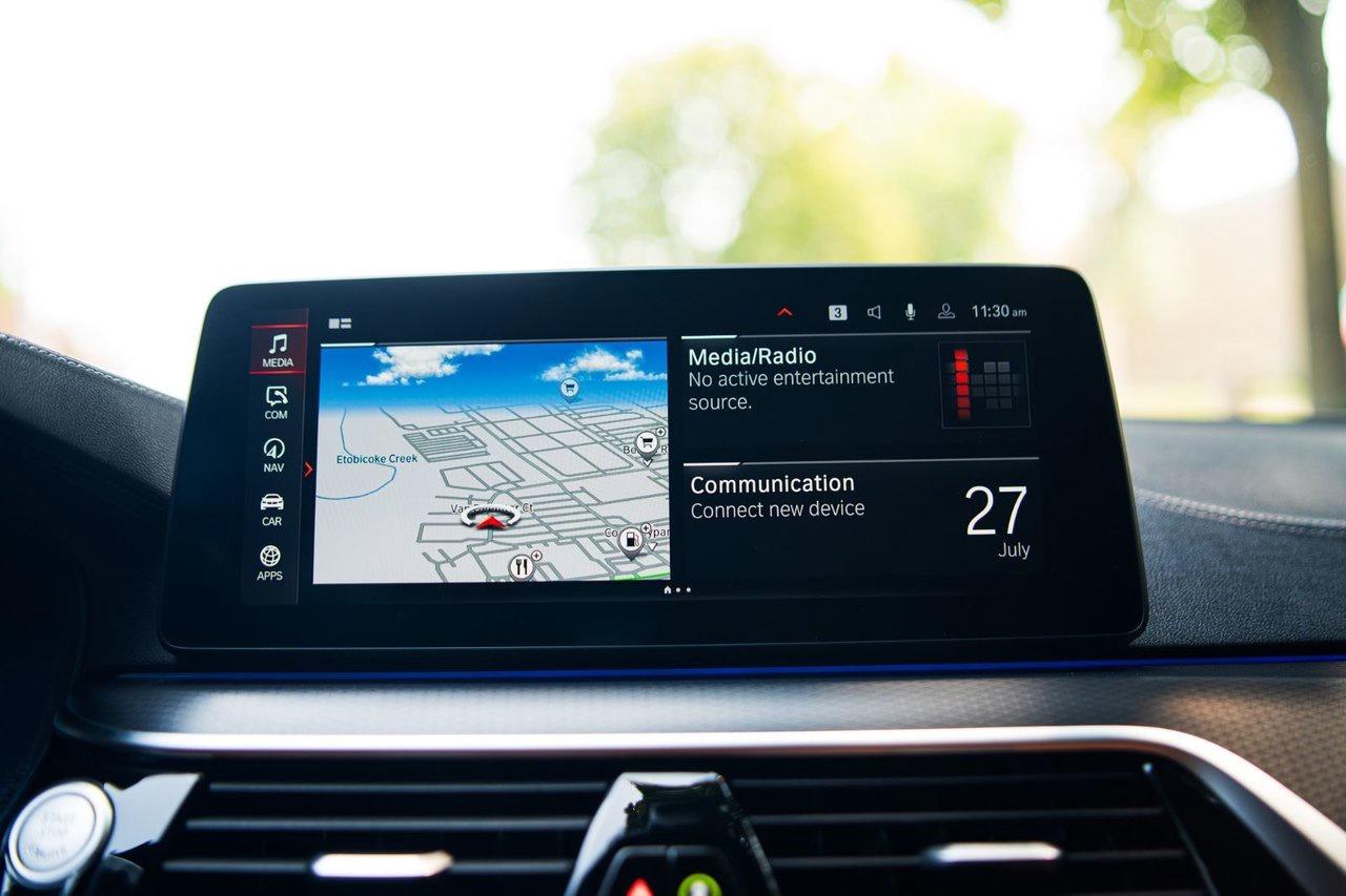 2022 BMW 5 Series 530i xDrive Photo