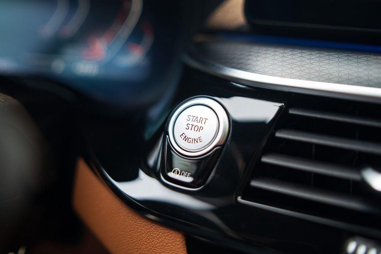 2022 BMW 5 Series 530i xDrive Photo