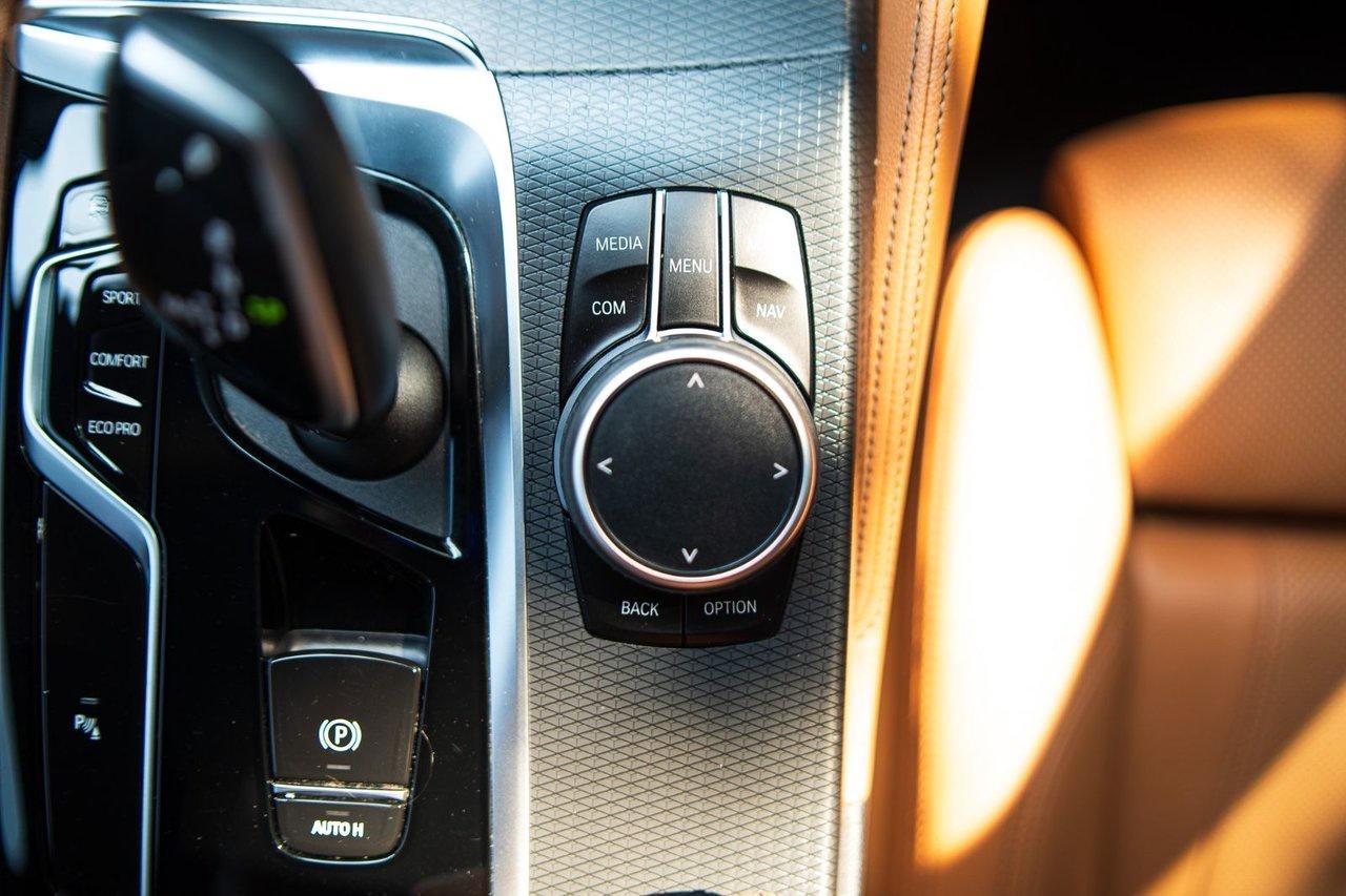 2022 BMW 5 Series 530i xDrive Photo