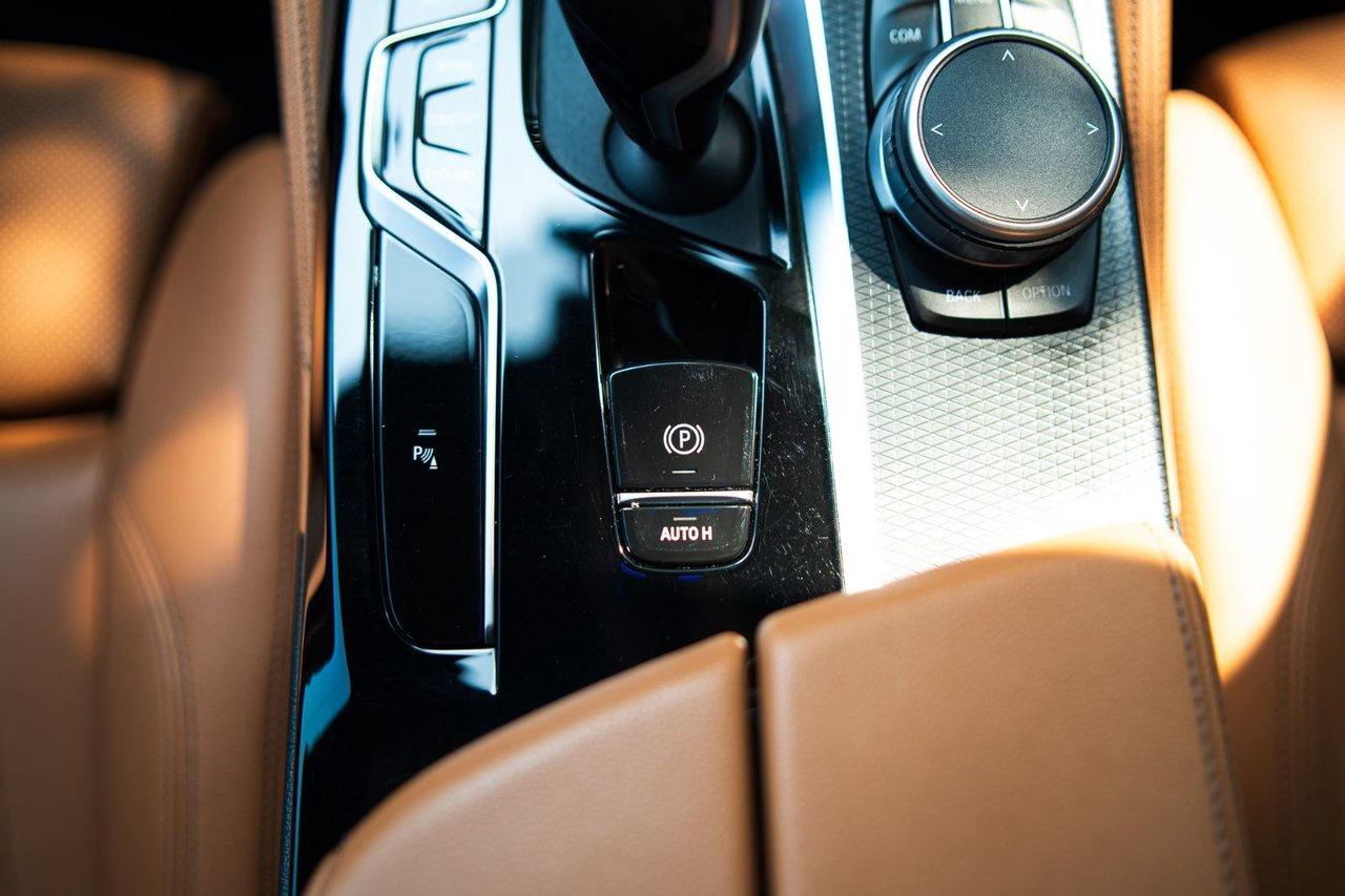 2022 BMW 5 Series 530i xDrive Photo