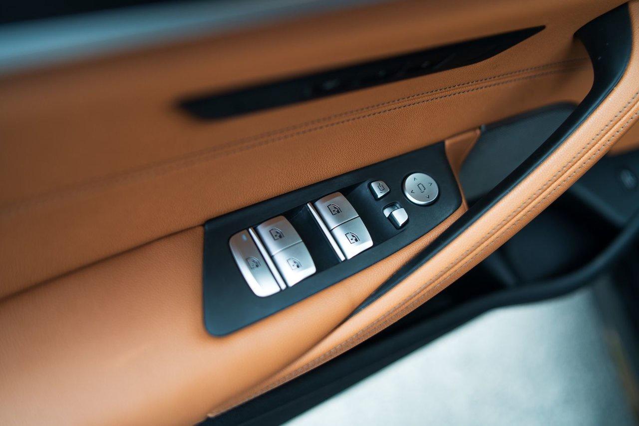 2022 BMW 5 Series 530i xDrive Photo