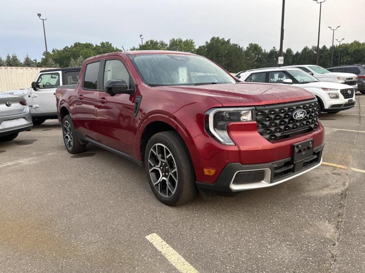 2025 Ford Maverick Lariat Crew Cab 4.5' Bed 4x4 | Leather Seats Photo3