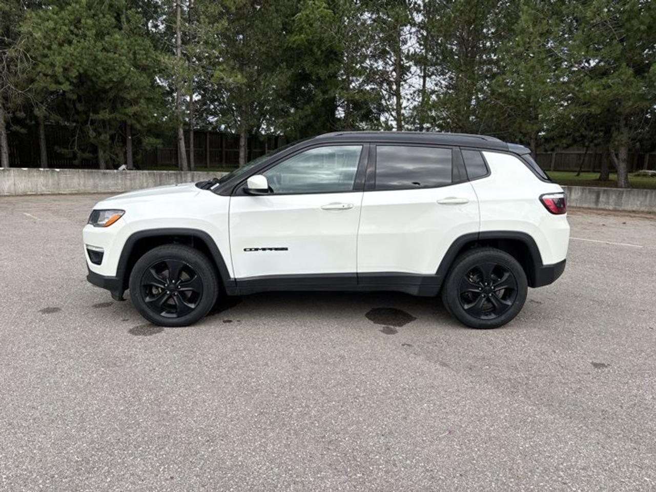 2021 Jeep Compass Altitude 4x4 | No Accidents | Leather Seats | Heated Steering Photo