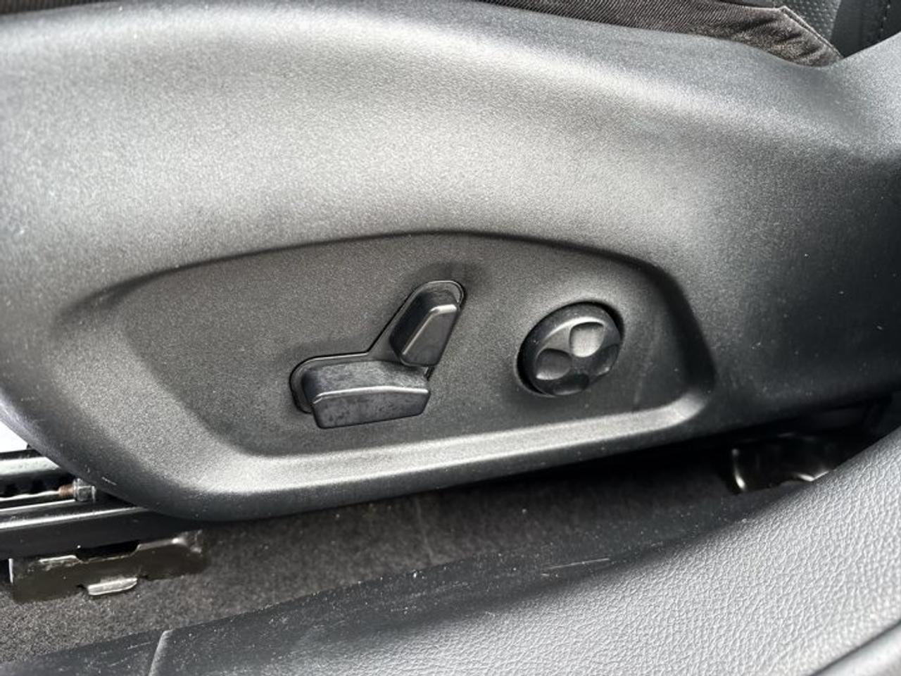 2021 Jeep Compass Altitude 4x4 | No Accidents | Leather Seats | Heated Steering Photo