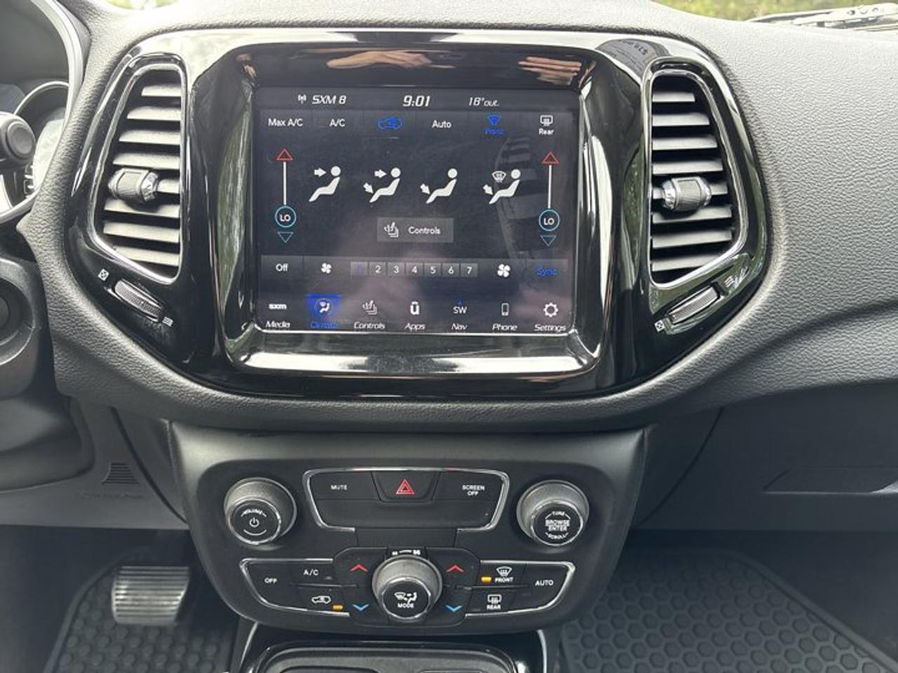 2021 Jeep Compass Altitude 4x4 | No Accidents | Leather Seats | Heated Steering Photo