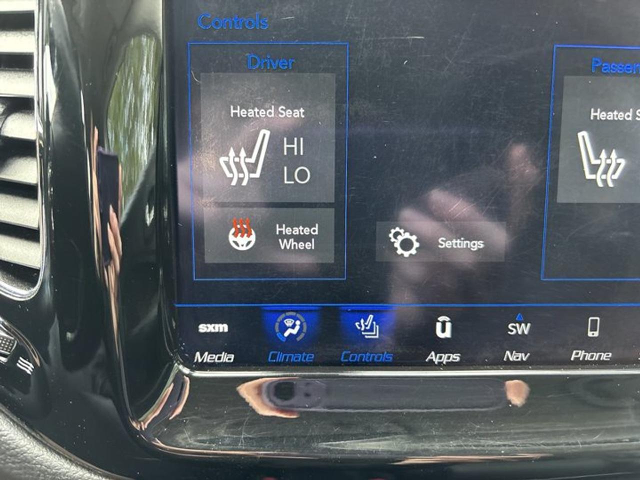 2021 Jeep Compass Altitude 4x4 | No Accidents | Leather Seats | Heated Steering Photo