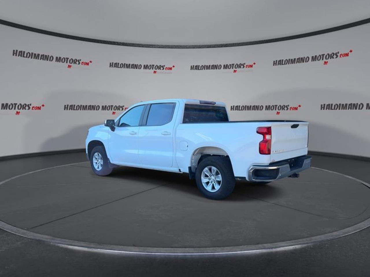 2023 Chevrolet Silverado 1500 LT Crew Cab 6' Bed 4x4 | No Accidents | Heated Steering Photo