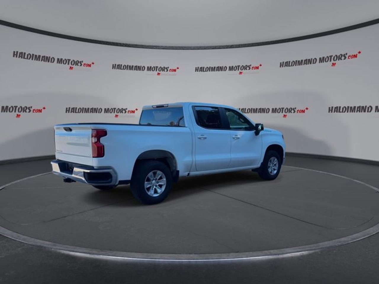 2023 Chevrolet Silverado 1500 LT Crew Cab 6' Bed 4x4 | No Accidents | Heated Steering Photo