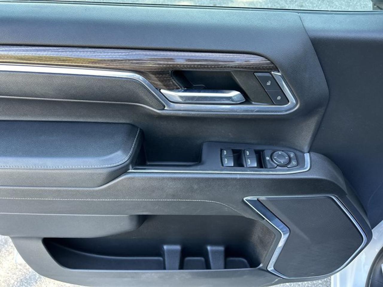 2023 Chevrolet Silverado 1500 LT Crew Cab 6' Bed 4x4 | No Accidents | Heated Steering Photo