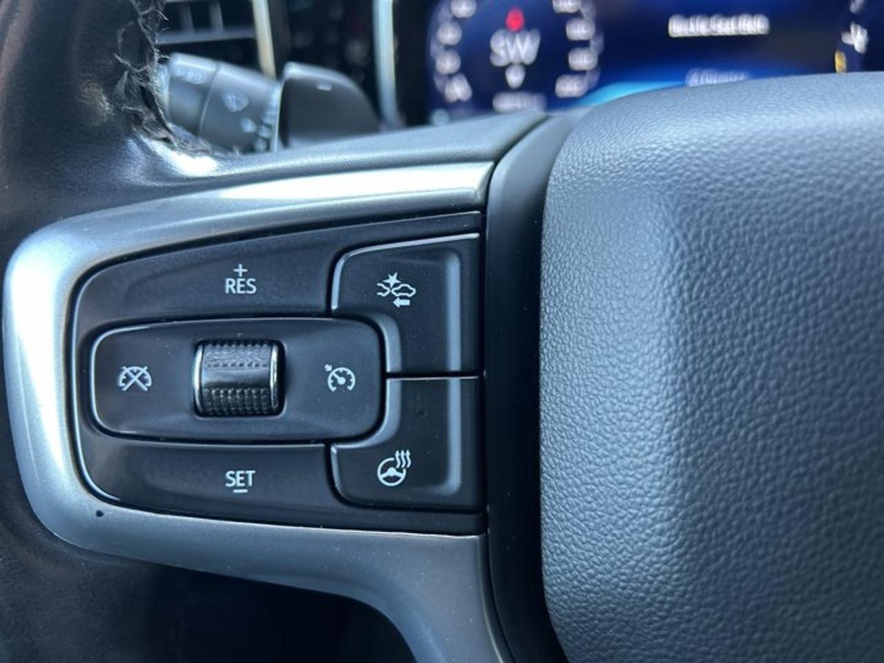 2023 Chevrolet Silverado 1500 LT Crew Cab 6' Bed 4x4 | No Accidents | Heated Steering Photo