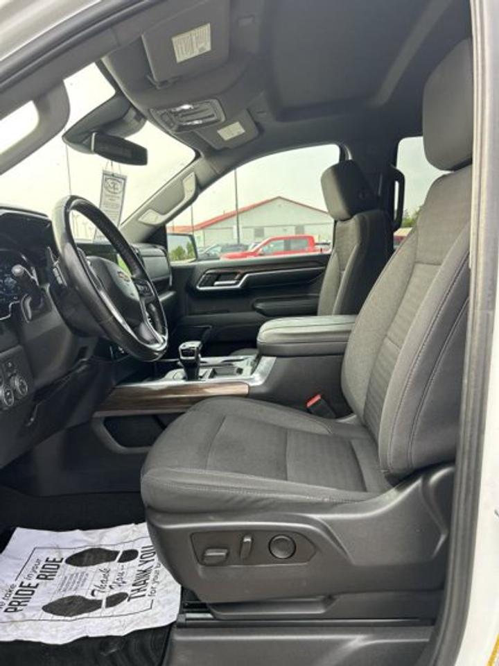 2023 Chevrolet Silverado 1500 LT Crew Cab 6' Box 4x4 | No Accidents | Heated Steering Photo