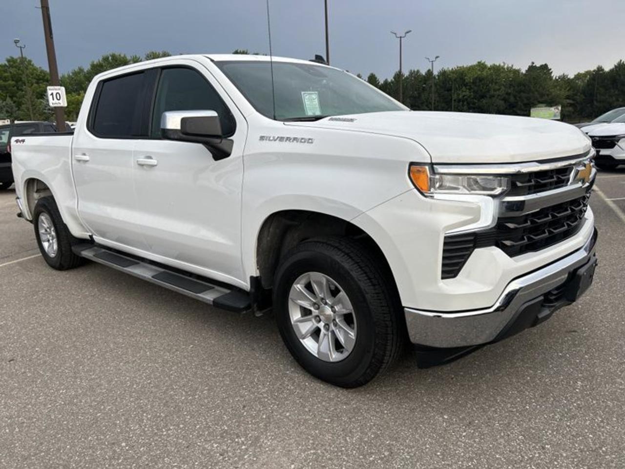2023 Chevrolet Silverado 1500 LT Crew Cab 6' Box 4x4 | No Accidents | Heated Steering Photo