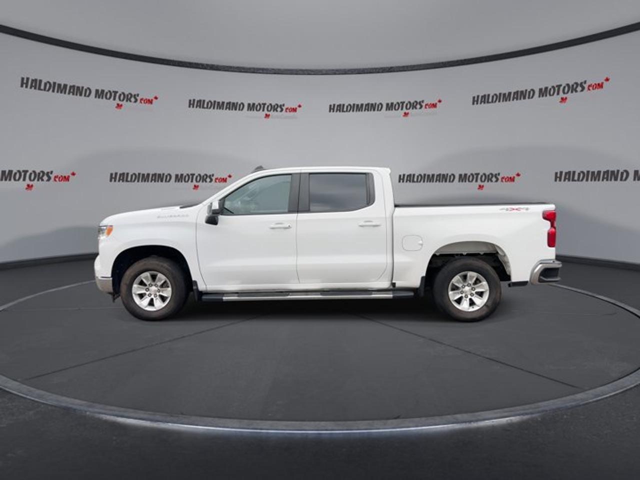 2023 Chevrolet Silverado 1500 LT Crew Cab 6' Box 4x4 | No Accidents | Heated Steering Photo