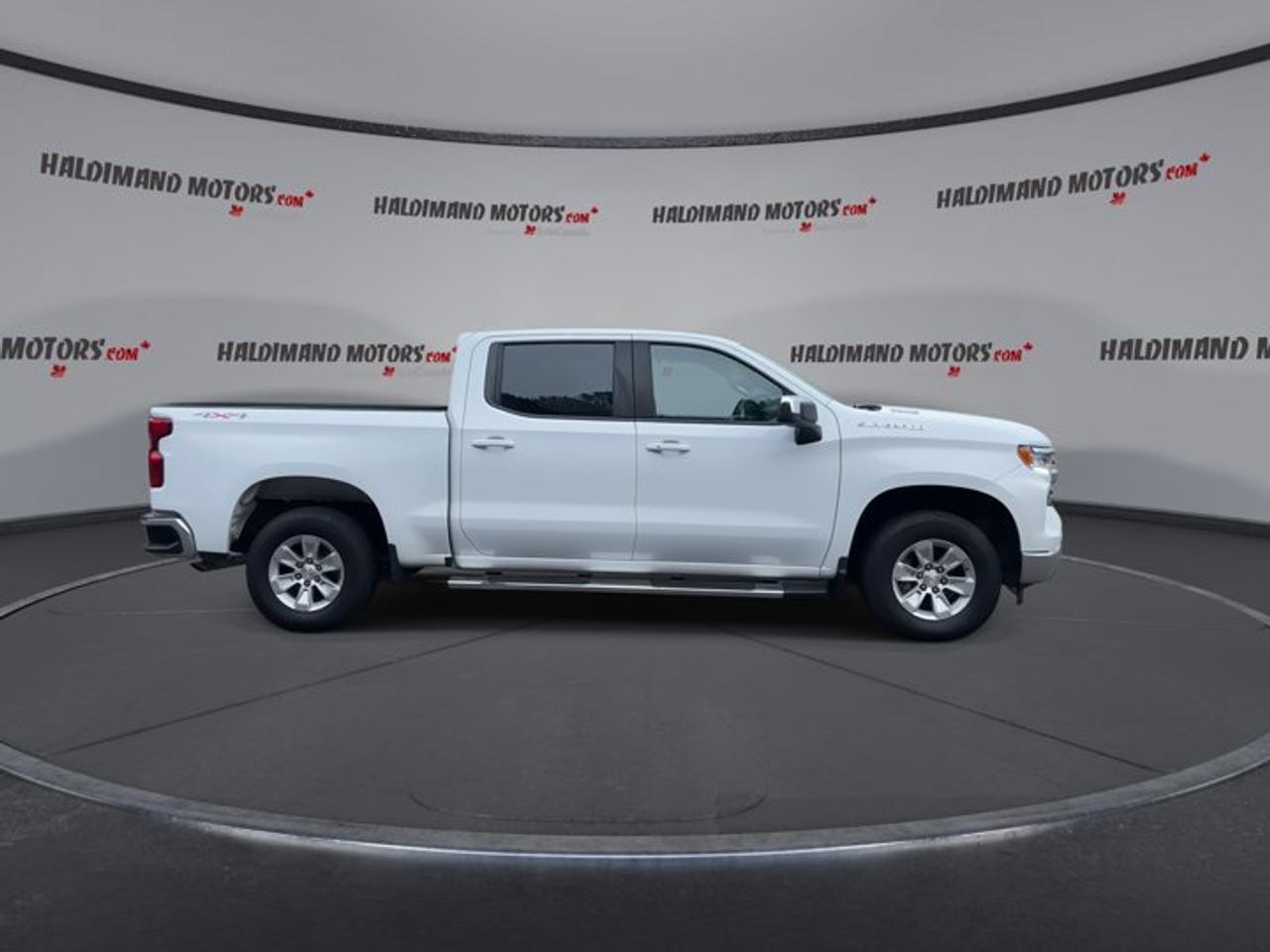 2023 Chevrolet Silverado 1500 LT Crew Cab 6' Box 4x4 | No Accidents | Heated Steering Photo