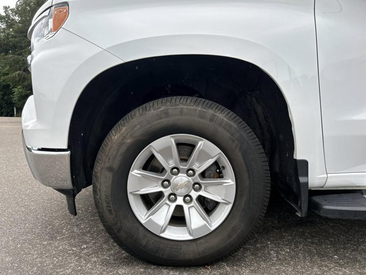 2023 Chevrolet Silverado 1500 LT Crew Cab 6' Box 4x4 | No Accidents | Heated Steering Photo