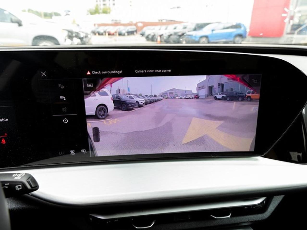 2025 Audi Q5 Panoramic Roof Apple CarPlay Android Auto Powered Seats Wireless Charger  360 Camera Photo