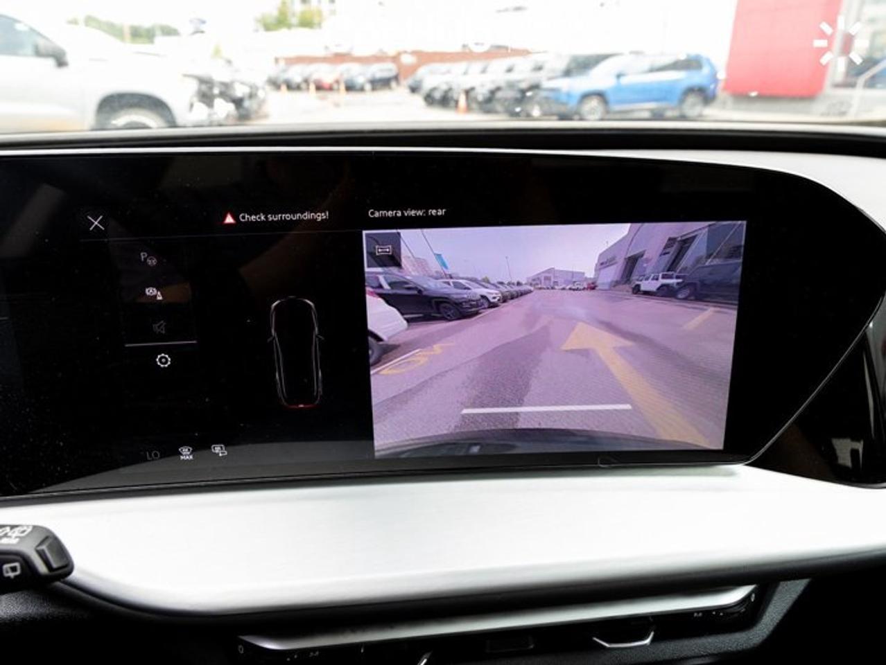 2025 Audi Q5 Panoramic Roof Apple CarPlay Android Auto Powered Seats Wireless Charger  360 Camera Photo