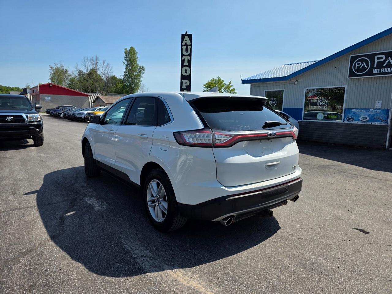 2018 Ford Edge SEL AWD Photo