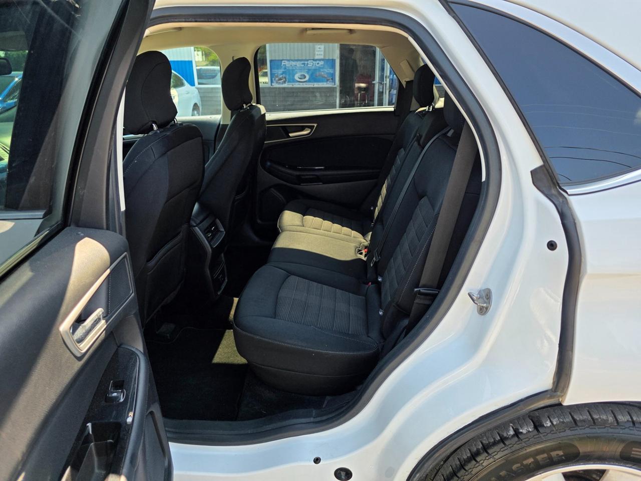2018 Ford Edge SEL AWD Photo