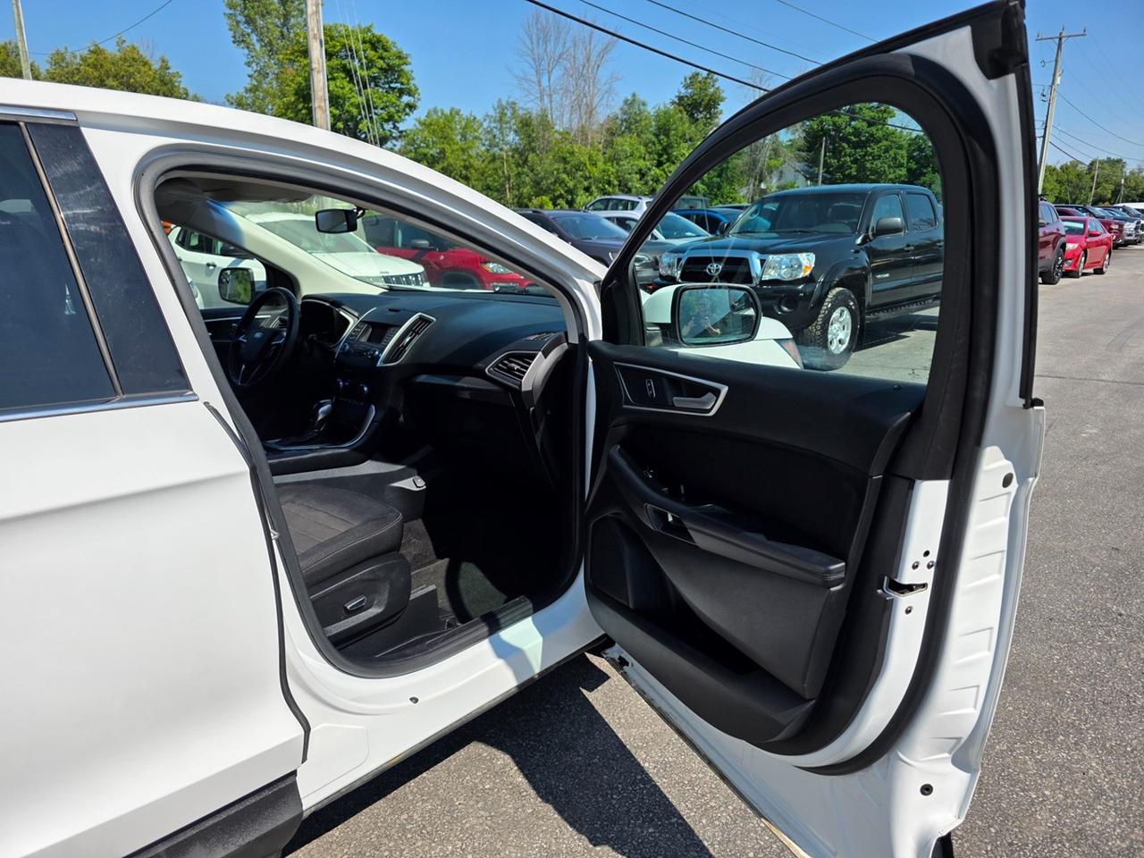 2018 Ford Edge SEL AWD Photo